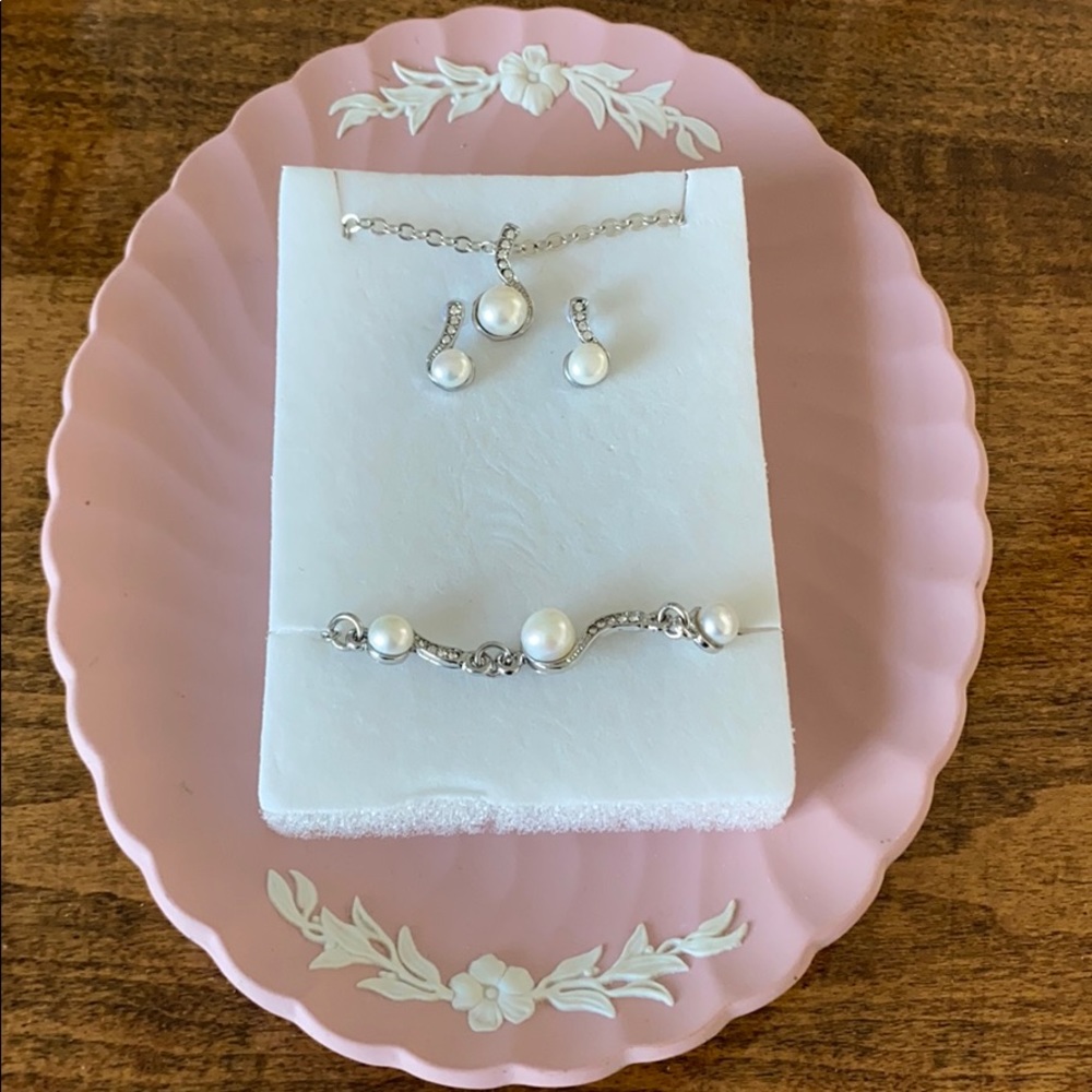 3 piece Jewelry Set- Pearl Diamonique